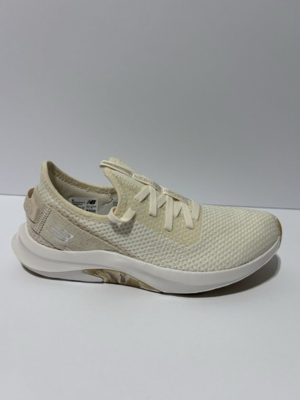 New Balance Women’s Dynasoft Nergize Sport V2 Training Shoes Beige, Size 6 M